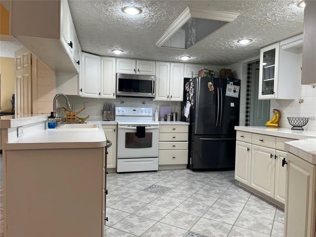 8748 FOREST LAKE DRIVE, Port Richey, FL 34668