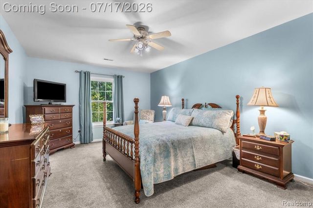 2929 Cottonwood Drive, Waterford, MI 48328