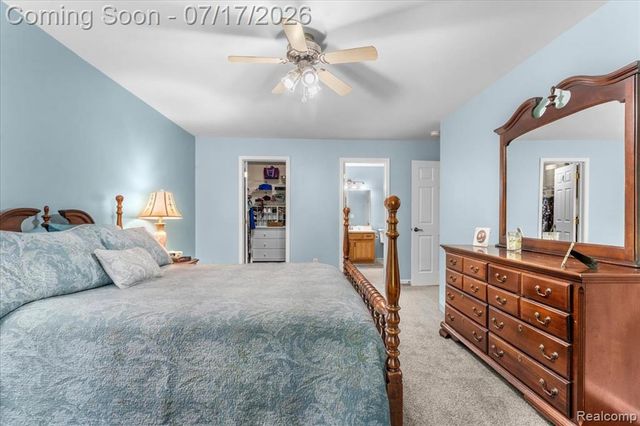 2929 Cottonwood Drive, Waterford, MI 48328