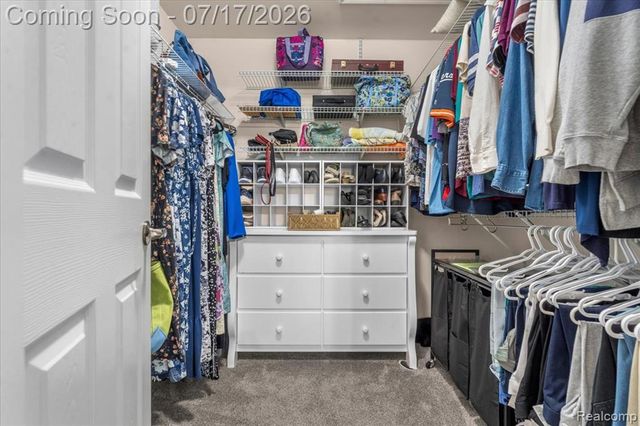 2929 Cottonwood Drive, Waterford, MI 48328