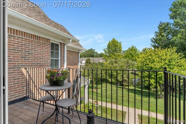 2929 Cottonwood Drive, Waterford, MI 48328