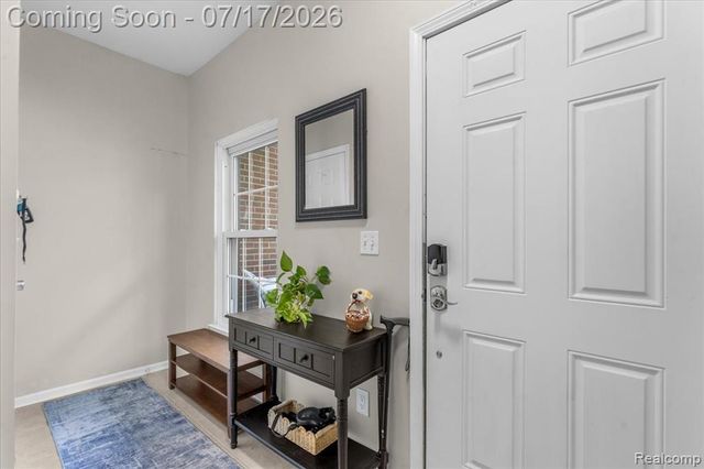 2929 Cottonwood Drive, Waterford, MI 48328