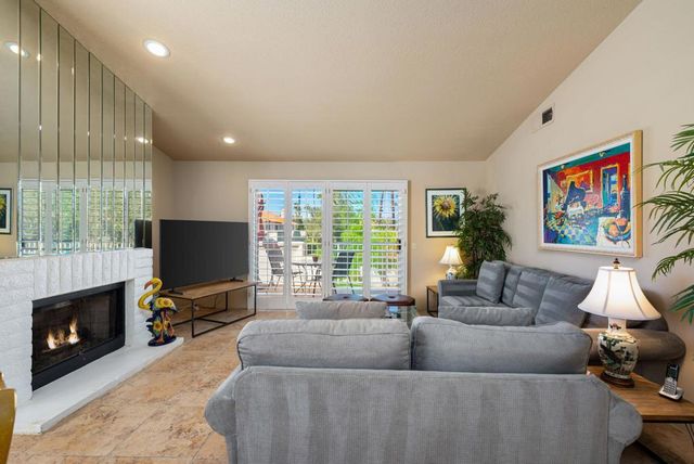 688 Vista Lago Circle N, Palm Desert, CA 92211