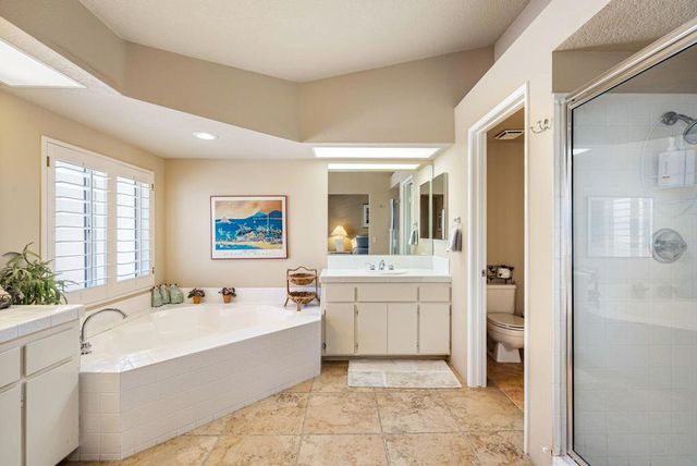 688 Vista Lago Circle N, Palm Desert, CA 92211