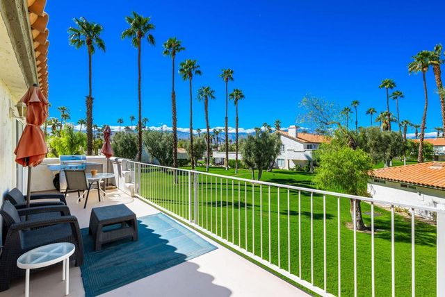 688 Vista Lago Circle N, Palm Desert, CA 92211