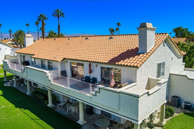 688 Vista Lago Circle N, Palm Desert, CA 92211