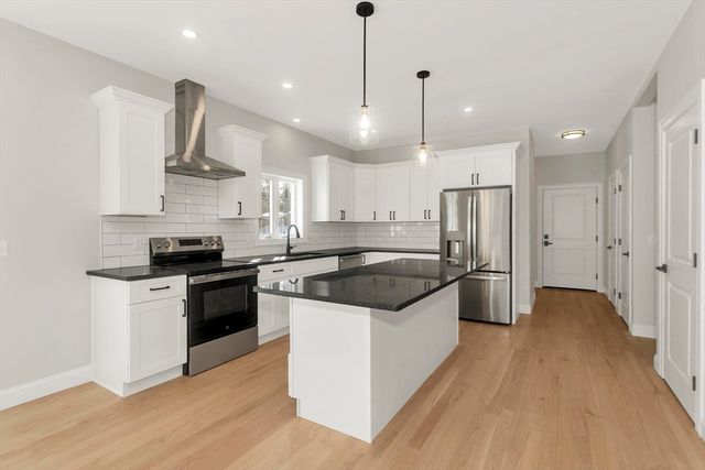 105 Franklin, Belchertown, MA 01007