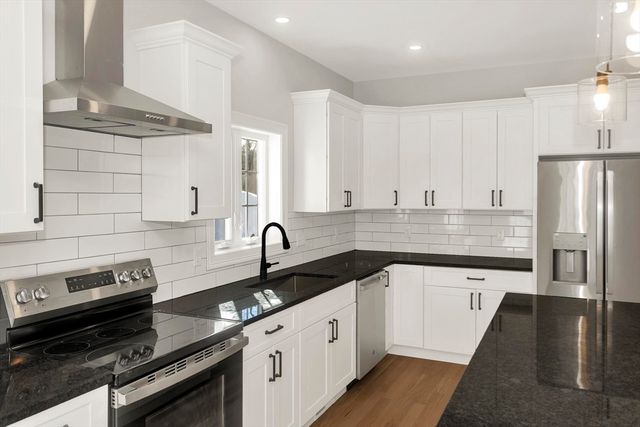 105 Franklin, Belchertown, MA 01007