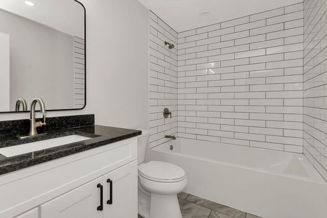 105 Franklin, Belchertown, MA 01007