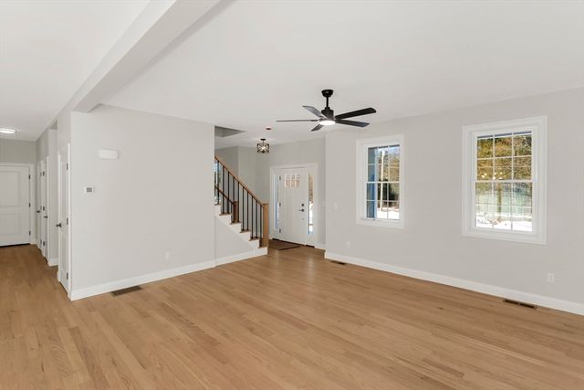 105 Franklin, Belchertown, MA 01007