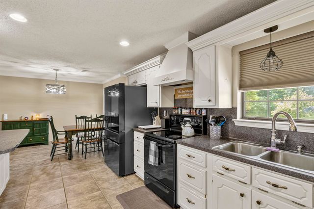 60 Andrew Dr, Cabot, AR 72023