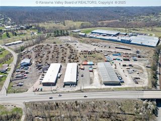 101 Thompson Road, Culloden, WV 25510