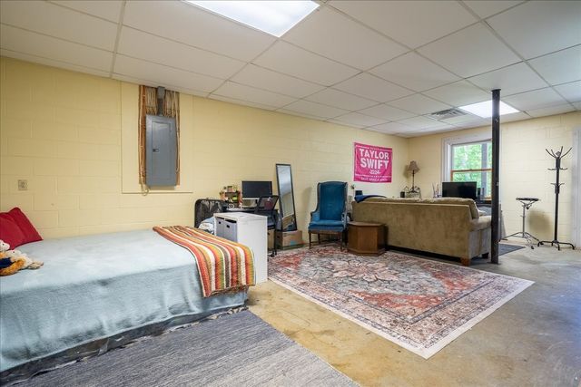 1518 Old Waynesboro Hwy, Lawrenceburg, TN 38464