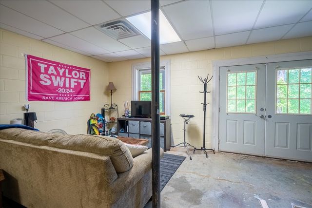 1518 Old Waynesboro Hwy, Lawrenceburg, TN 38464