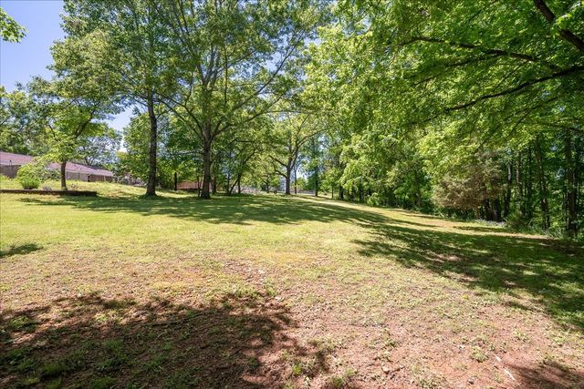 1518 Old Waynesboro Hwy, Lawrenceburg, TN 38464