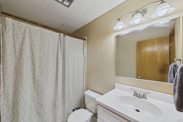 2801 Flag Avenue N 222, New Hope, MN 55427