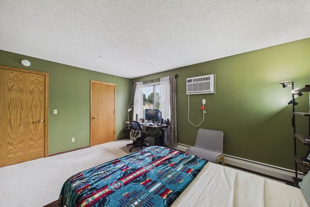 2801 Flag Avenue N 222, New Hope, MN 55427