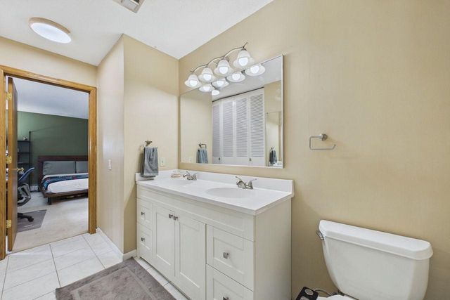 2801 Flag Avenue N 222, New Hope, MN 55427