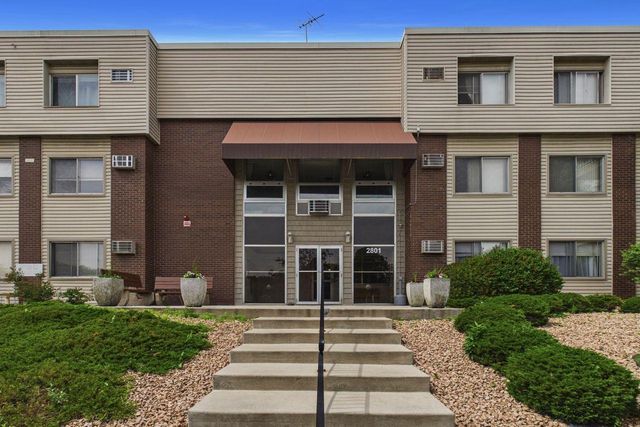 2801 Flag Avenue N 222, New Hope, MN 55427