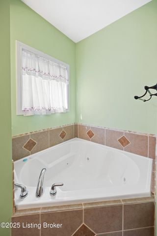 275 Brian Dr, Shepherdsville, KY 40165