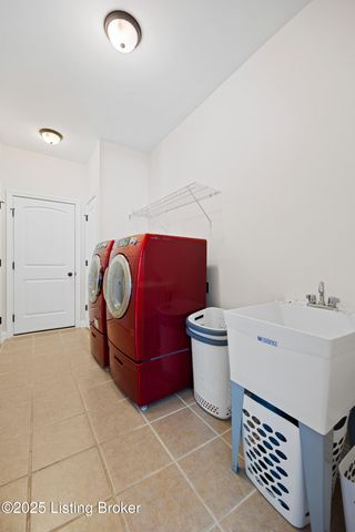 275 Brian Dr, Shepherdsville, KY 40165