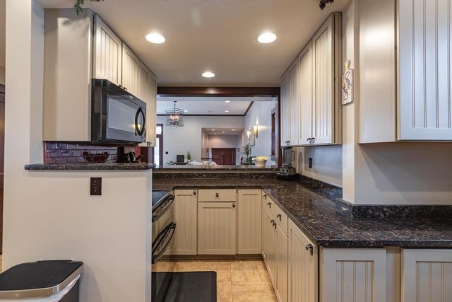 136 20th STREET S, La Crosse, WI 54601