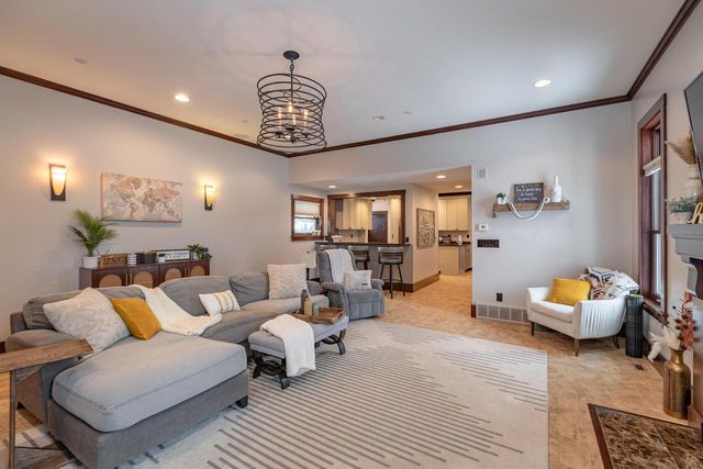 136 20th STREET S, La Crosse, WI 54601