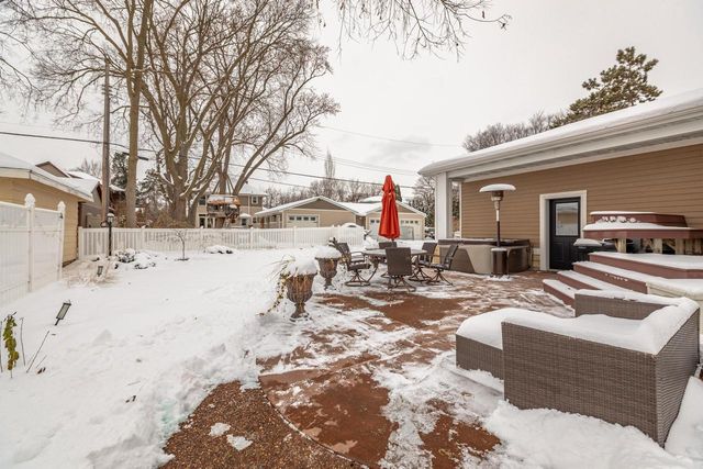 136 20th STREET S, La Crosse, WI 54601