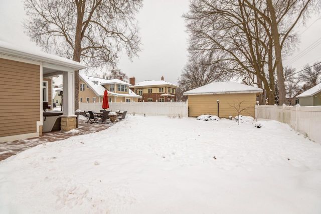 136 20th STREET S, La Crosse, WI 54601