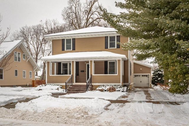 136 20th STREET S, La Crosse, WI 54601
