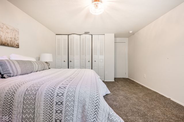 8060 Castle Farms Court, Indianapolis, IN 46256