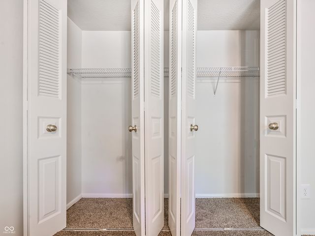 8060 Castle Farms Court, Indianapolis, IN 46256