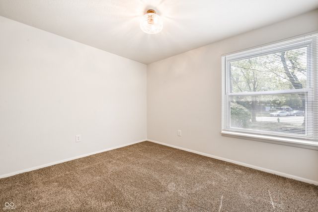 8060 Castle Farms Court, Indianapolis, IN 46256