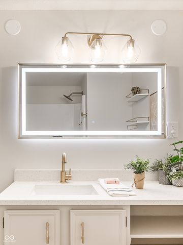 8060 Castle Farms Court, Indianapolis, IN 46256