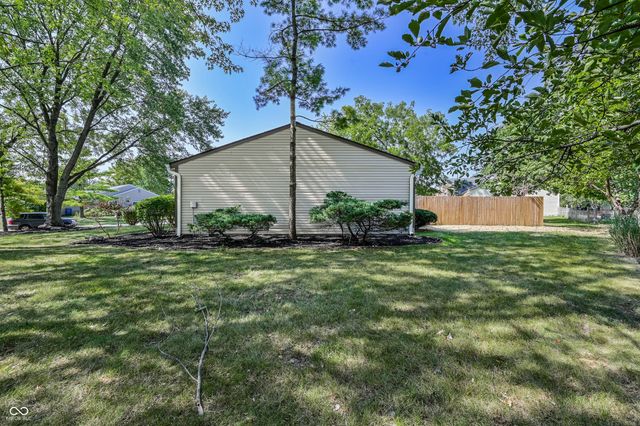 8060 Castle Farms Court, Indianapolis, IN 46256