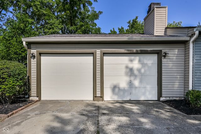 8060 Castle Farms Court, Indianapolis, IN 46256