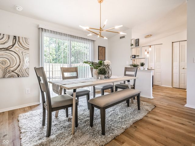 8060 Castle Farms Court, Indianapolis, IN 46256