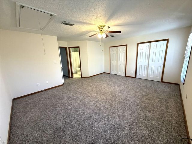 1409 Sampson LN, Virginia Beach, VA 23462