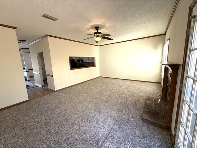 1409 Sampson LN, Virginia Beach, VA 23462