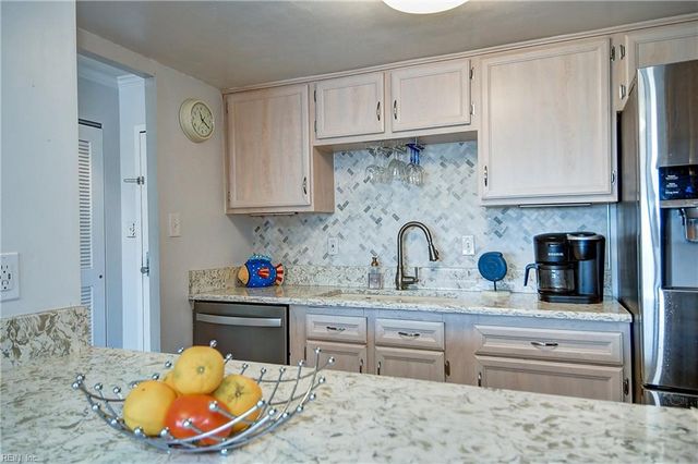 500 Pacific Ave Unit 512, Virginia Beach, VA 23451