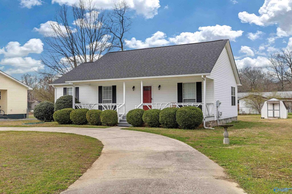 314 Beverly Street, Scottsboro, AL 35768