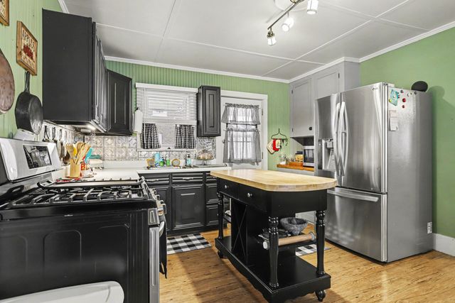 707 East Street, Three Rivers, MI 49093