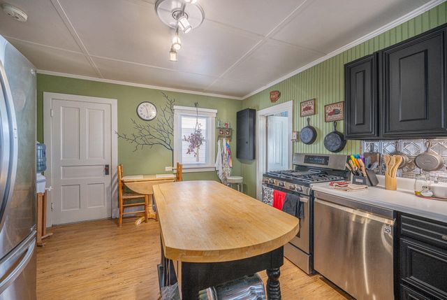 707 East Street, Three Rivers, MI 49093