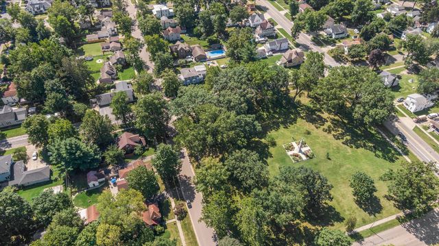 707 East Street, Three Rivers, MI 49093