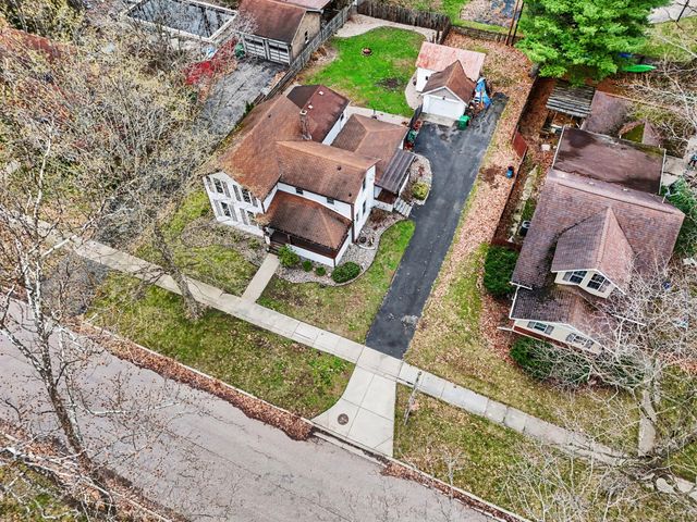 707 East Street, Three Rivers, MI 49093