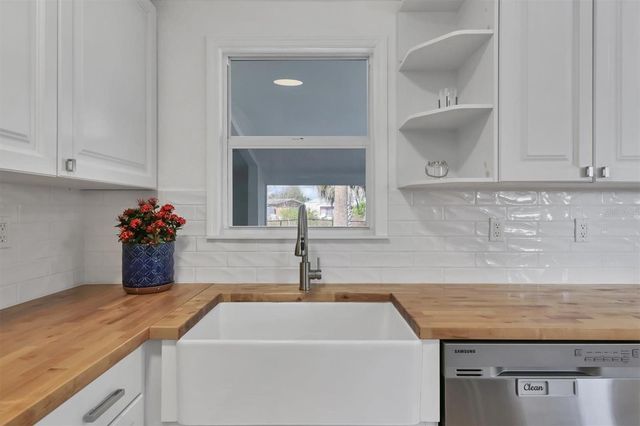 22152 LARAMORE AVENUE, Port Charlotte, FL 33952