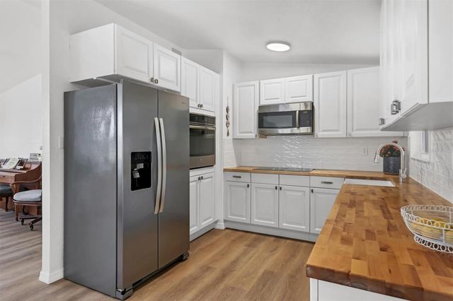 22152 LARAMORE AVENUE, Port Charlotte, FL 33952