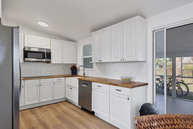 22152 LARAMORE AVENUE, Port Charlotte, FL 33952