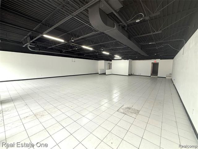 10425 W Warren Avenue, Dearborn, MI 48126