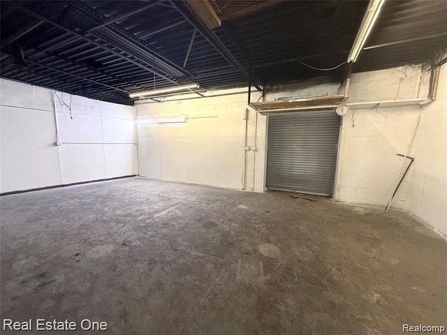10425 W Warren Avenue, Dearborn, MI 48126